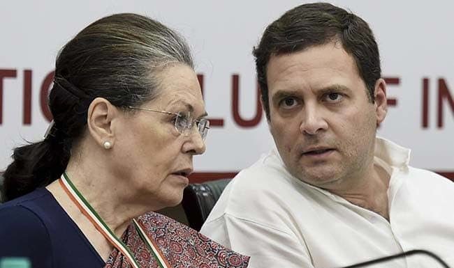राहुल गांधी राजींनाम्यावर ठाम, गांधी घरण्याबाहेरील पक्षाध्यक्ष असावा असा आग्रह.