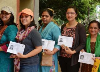 लोकसभेच्या अंतिम सातव्या टप्प्यात 64 टक्के मतदान. बंगालमध्ये पुन्हा हिंसाचाराचे गालबोट