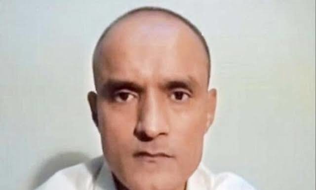 कुलभूषण जाधव यांना आंतरराष्ट्रीय न्यायालयात मोठा दिलासा. भारताचा मोठा नैतिक विजय.