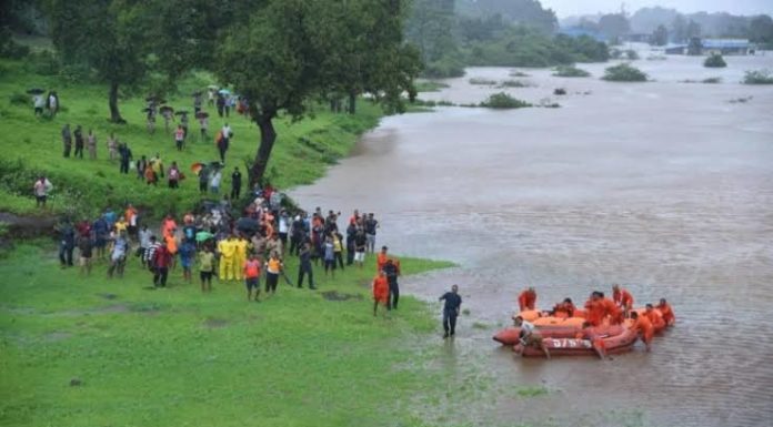 महालक्ष्मी एक्स्प्रेस’मधील सर्व प्रवाशांची सुखरूप सुटका