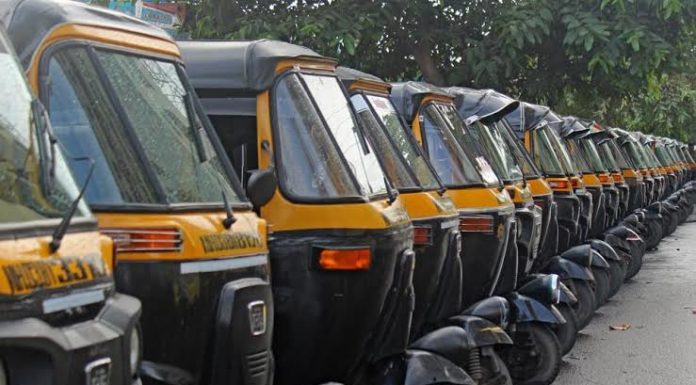 ऑटो रिक्षाचा संप मागे; आज मुख्यमंत्री आणि परिवहन मंत्र्याशी बैठक.