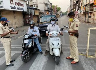संचारबंदीचे उल्लंघन केल्याप्रकरणी दीड हजार वाहने जप्त,तेराशे नागरिकांना बजावल्या नोटिसा, तर चारशे जणांवर गुन्हे दाखल
