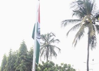 महाराष्ट्र दिना निमित्त मुख्यमंत्री उद्धव ठाकरे हस्ते मंत्रालयात ध्वजारोहण