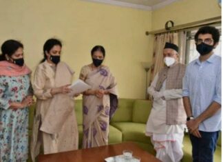 राज्यपाल भगतसिंग कोश्यारी यांनी केले पाटणकर कुटुंबियांचे सांत्वन