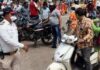 मुंबईत घरापासून केवळ २ किलोमीटरपर्यंतच जाऊन खरेदी करता येणार उल्लंघन केल्यास कारवाई