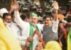 संजय राऊत शेतकरी आंदोलकांना भेटले