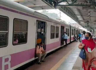 शिक्षक, शिक्षकेतर कर्मचाऱ्यांना मुंबई लोकलमधून प्रवास करण्याची परवानगी