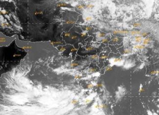महाराष्ट्रासह कर्नाटक, केरळला बसणार चक्रीवादळाचा तडाखा