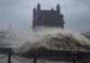 Tauktae Cyclone: चक्रीवादळाचा राज्याला जोरदार तडाखा; मुंख्यमंत्री उद्धव ठाकरे यांच्याकडून तौक्ते चक्रीवादळामुळे झालेल्या नुकसानीचा आढावा