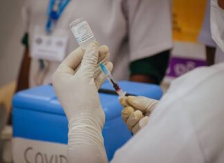 कोरोनामुक्त झाल्यानंतर तीन महिन्यांनी लसीचा डोस घ्यावा, NEGVAC च्या नव्या गाईडलाईन्स