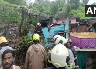 Mumbai Rain Update: मुसळधार पाऊस आणि पाणीच पाणी, शहरात विक्रोळी, चेंबूर आणि भांडूप येथे दरड व संरक्षक भिंत कोसळली