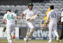 IND vs SA 2nd Test Day 1: पहिल्या दिवसावर दक्षिण आफ्रिकेची पकड, टीम इंडियाचा (Team India) पहिला डाव 202 धावांवर आटोपला.