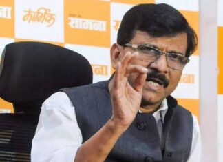 संजय राऊत झुकत नाहीत, म्हणून कुटुंबाला धमक्या !