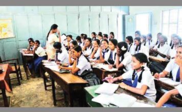 खाजगी शाळेच्या शिक्षकांसाठी समान काम, समान वेतन