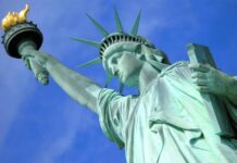 सफर शिकागोची: माझी जून 2018 मधील दुसरी अमेरिका वारी (Statue of Liberty) – डॉ भास्कर धाटावकर – भाग 13