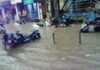 ढगफुटीनंतर बेंगळुरूला पूर आला