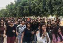 चंदीगड युनिव्हर्सिटी लीक व्हिडिओ प्रकरण : चंदीगड विद्यापीठातील विद्यार्थिनीला आरोपींनी व्हिडिओ शेअर करून ब्लॅकमेल केले होते.