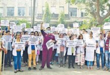 मार्डचा संप अखेर मागे; वैद्यकीय शिक्षणमंत्री गिरीश महाजन यांचे मागण्या पूर्ण करण्याचे आश्वासन
