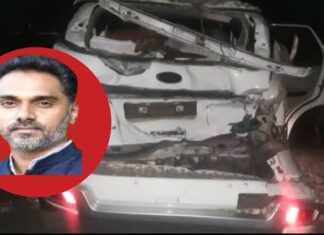 बाळासाहेबांची शिवसेना या पक्षाचे दापोली खेड मंडणगड विधानसभा मतदारसंघाचे आमदार योगेश कदम यांच्या कारला
