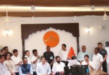 माजी मंत्री सुभाष देसाई यांचे सुपुत्र भूषण सुभाष देसाई यांच्या शिवसेनेत प्रवेश
