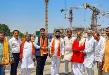 शिंदे – फडणवीस यांचा आयोद्या दौरा: शिंदे यांनी विरोधकांना फटकारल