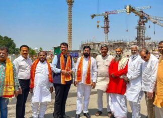 शिंदे – फडणवीस यांचा आयोद्या दौरा: शिंदे यांनी विरोधकांना फटकारल