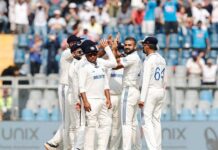 भारत विरुद्ध न्युझीलंड क्रिकेट कसोटी सामना रंगतदार अवस्थेत; न्युझीलंडची दुसऱ्या डावात घसरगुंडी